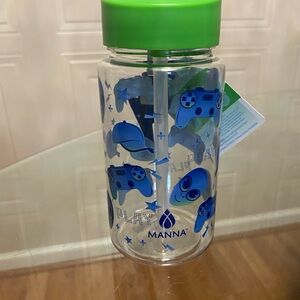 Manna Kids Buddy Reusable Dinosaur Water Bottle 15 Oz W/Name Tag Flip Up Straw